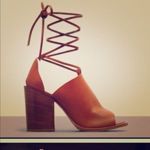 Kenneth Cole black label bootie